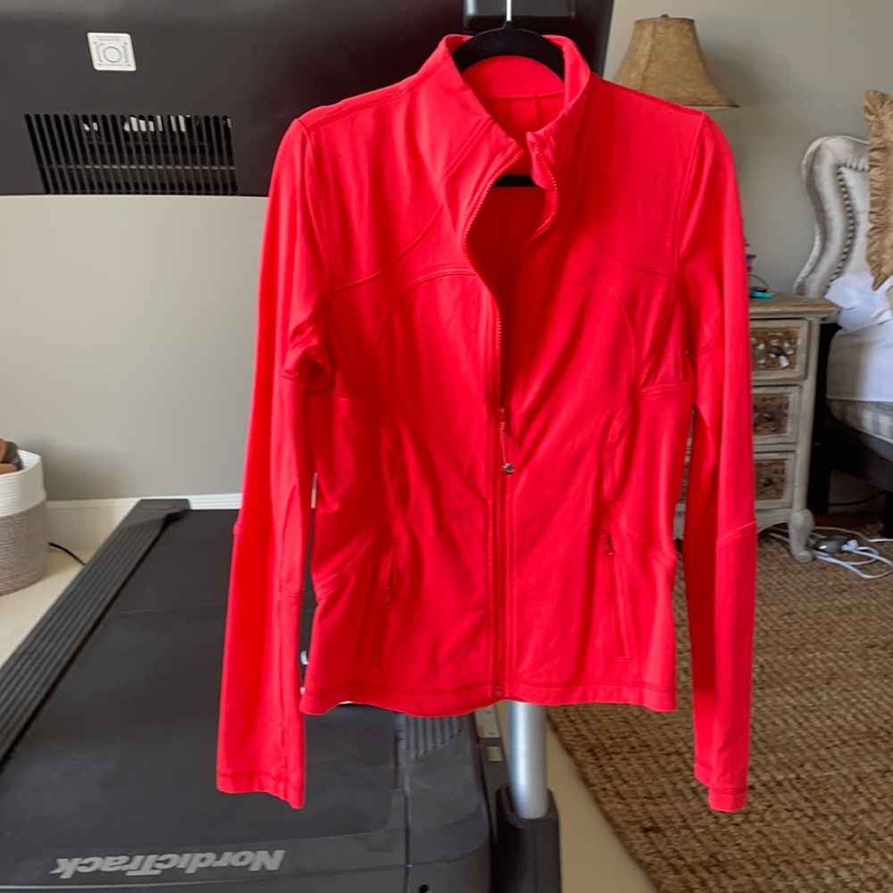 Lululemon workout jacket size 8